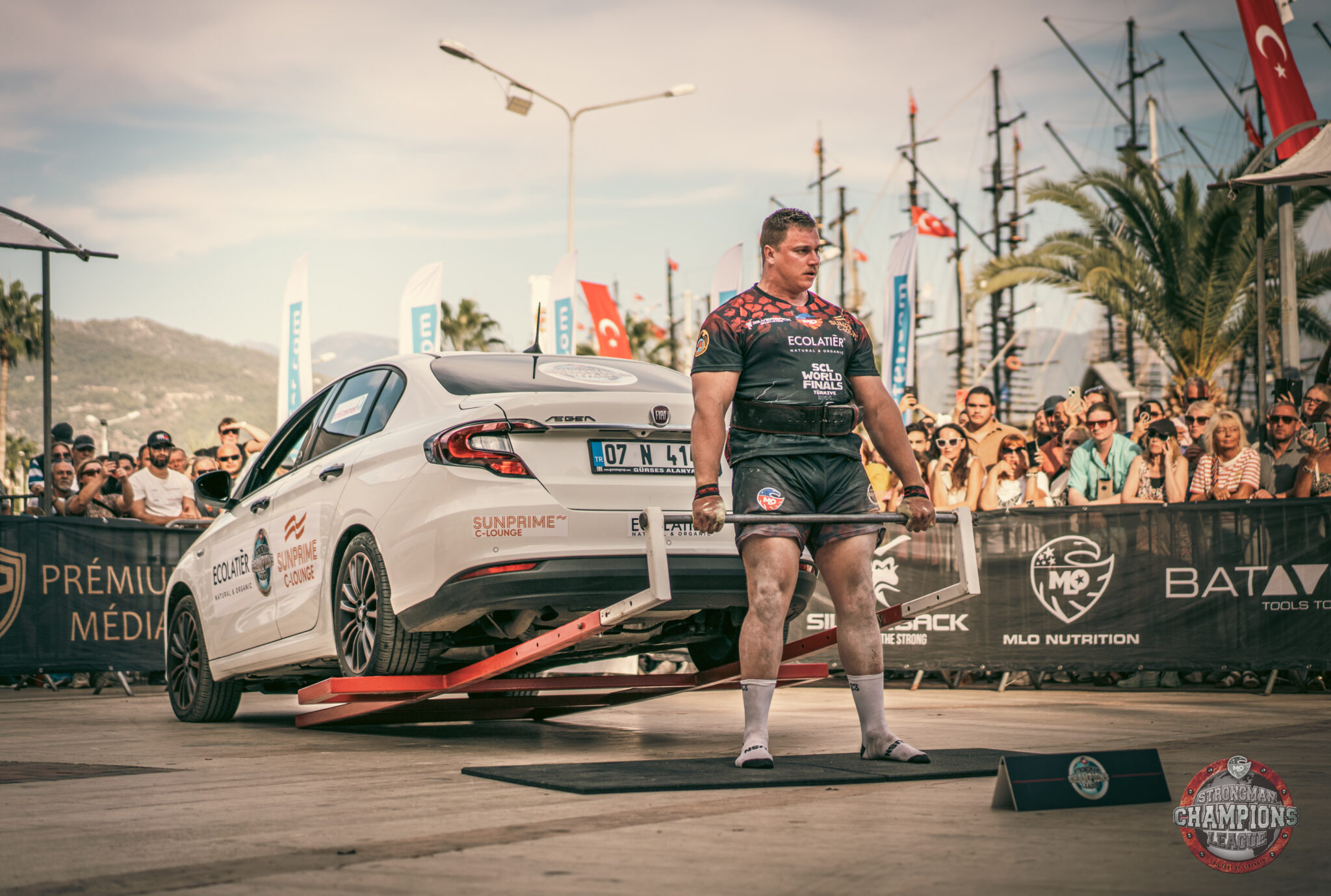 Rayno Nel deadlifting a car for reps at the SCL 2024 Finals